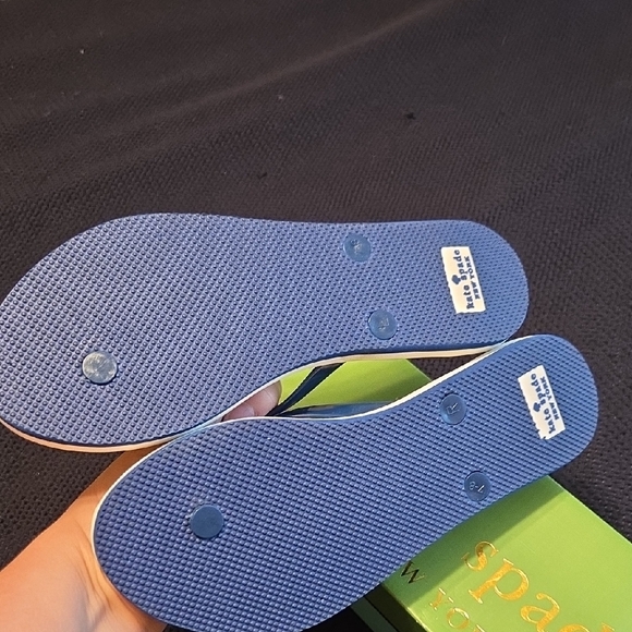 Kate Spade NWT in Box Blue and White Striped Flip Flops...size 8m - Picture 4 of 6